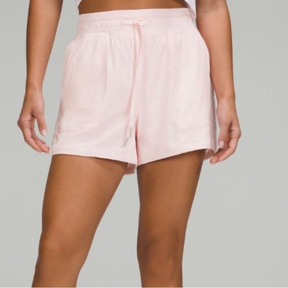 lululemon dance studio high rise shorts size 6 strawberry milkshake